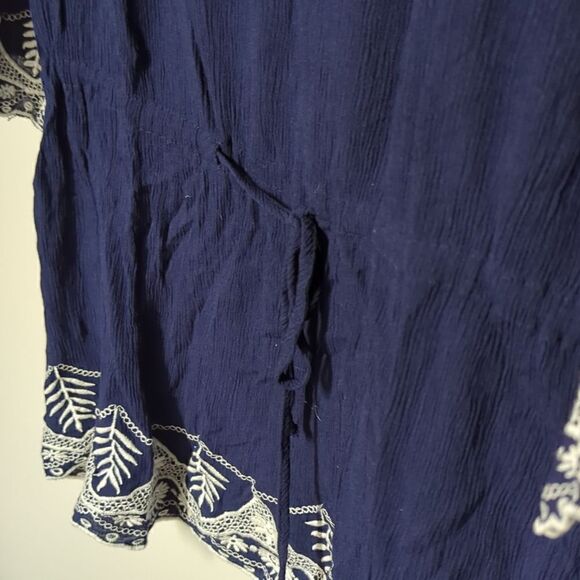 NWT Papermoon Navy and White Blouse - Picture 5 of 9